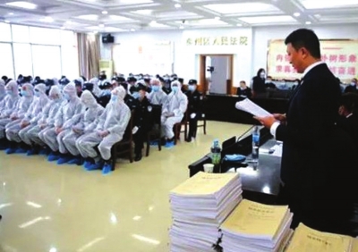 天水秦州區(qū)開審18人涉惡案 被控涉嫌敲詐勒索、尋釁滋事、開設(shè)賭場等