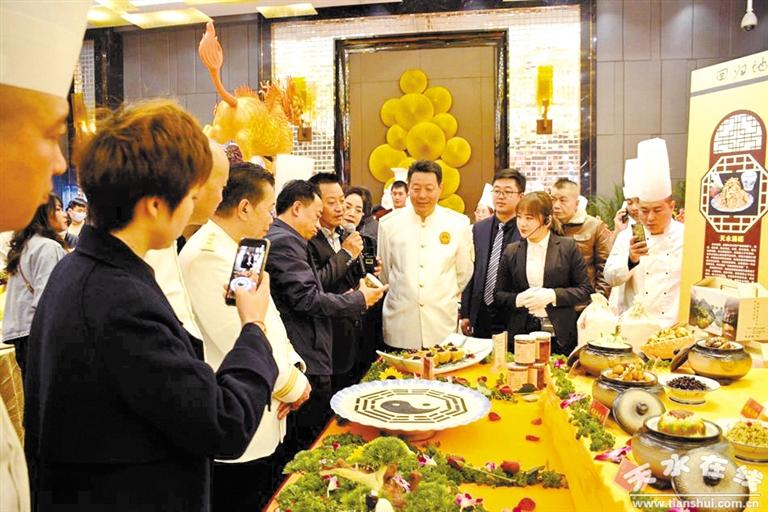 隴菜藝術(shù)盛典聚焦隴菜經(jīng)濟(jì)新成就——中國烹飪大師、甘肅省隴菜協(xié)會會長趙長安專訪