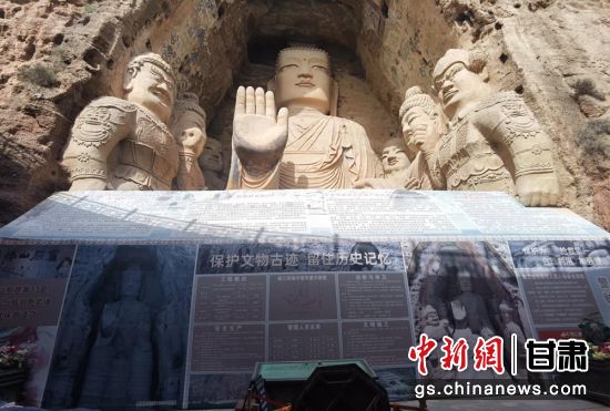 時(shí)下，中國(guó)“石窟鼻祖”天梯山石窟第13窟大佛足部與局部危巖體搶救性保護(hù)項(xiàng)目正在施工。圖為施工現(xiàn)場(chǎng)。陳曉斌 攝
