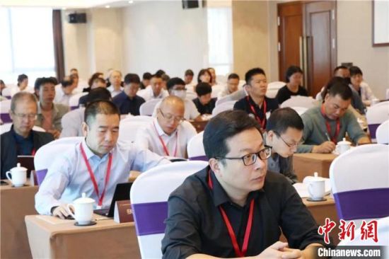 圖為“明清時(shí)期河西走廊社會變遷”學(xué)術(shù)研討會現(xiàn)場?！∥渫行侣剛髅郊瘓F(tuán)供圖