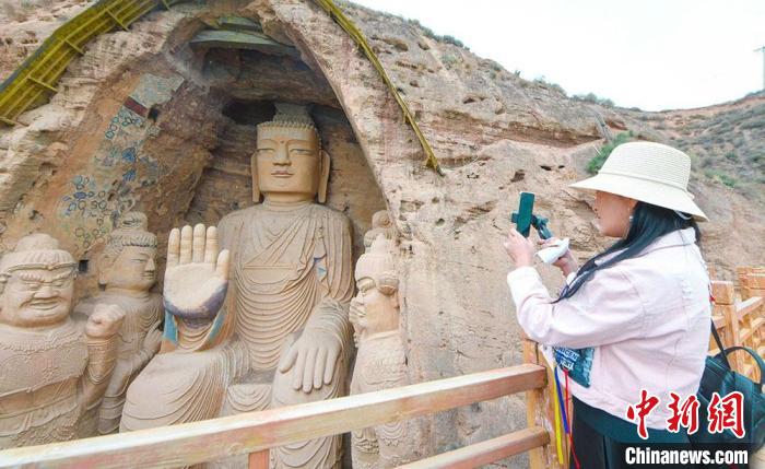 圖為位于甘肅省武威市境內的天梯山石窟，其開鑿于東晉十六國時期的北涼。(資料圖) 崔琳 攝