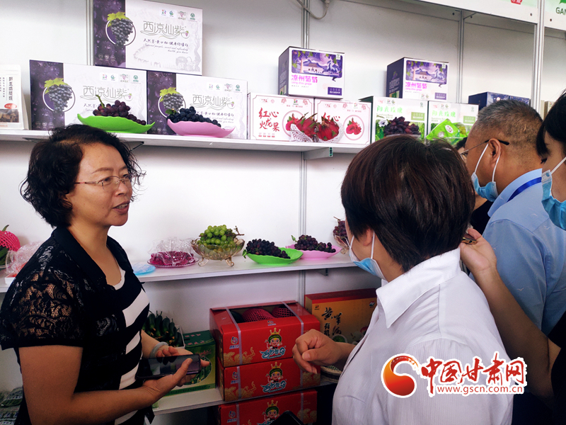 勞動(dòng)者入職時(shí)要交保證金？法院：用人單位全額退還