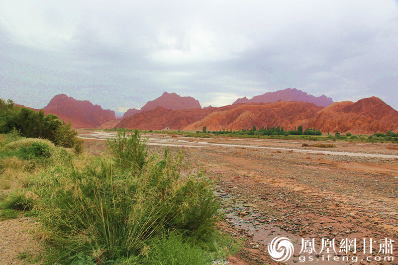 庫車銅廠河沿途，曾經(jīng)的絲路古道。楊文遠(yuǎn) 攝